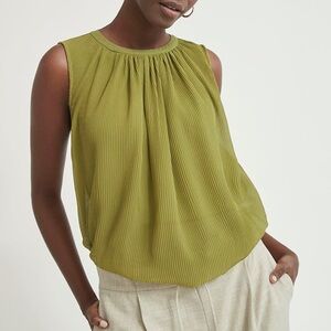 Crinkle Bi-Fabric Sleeveless Crew Neck T-shirt